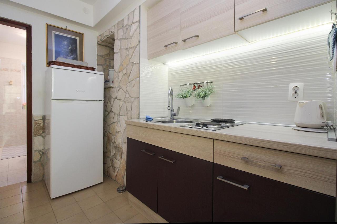 Apartma Leona 2216