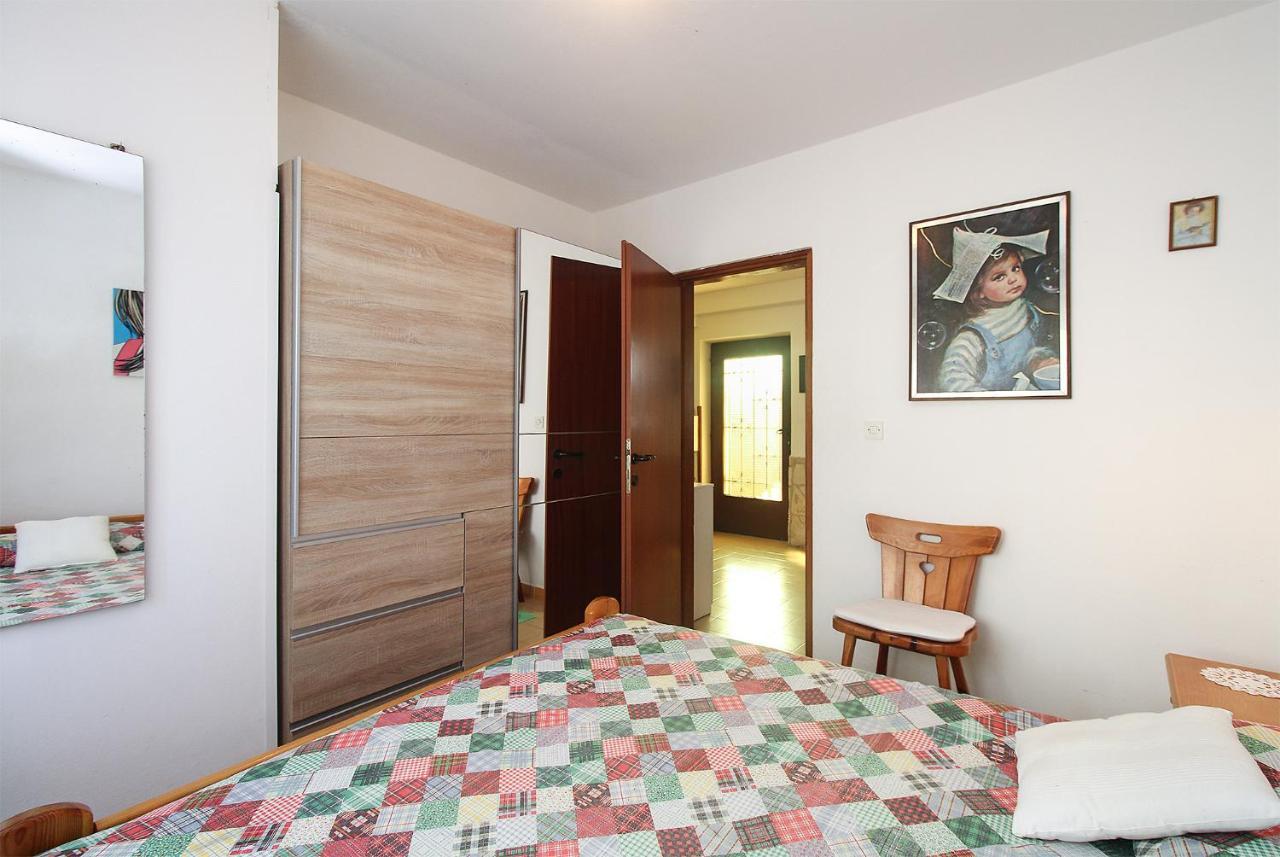 Leona 2216 Apartma